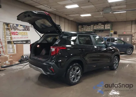 2025 Kia Seltos Lx z USA, uszkodzony, nr VIN KNDEPCAA4S7729834